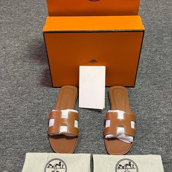 Hermès Oran Brown Sandals 38 - Picture 1 of 9